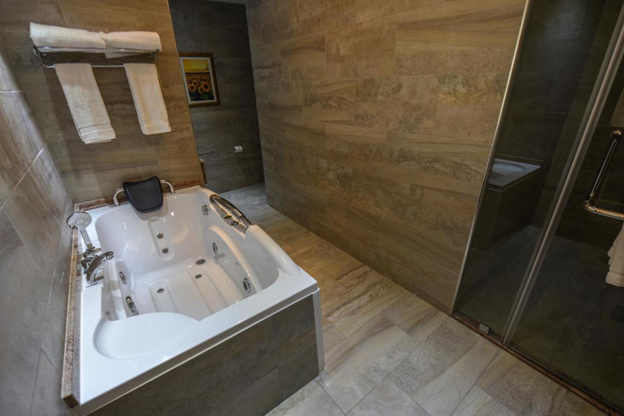 Casa Solada Hotel Kampala Kültér fotó